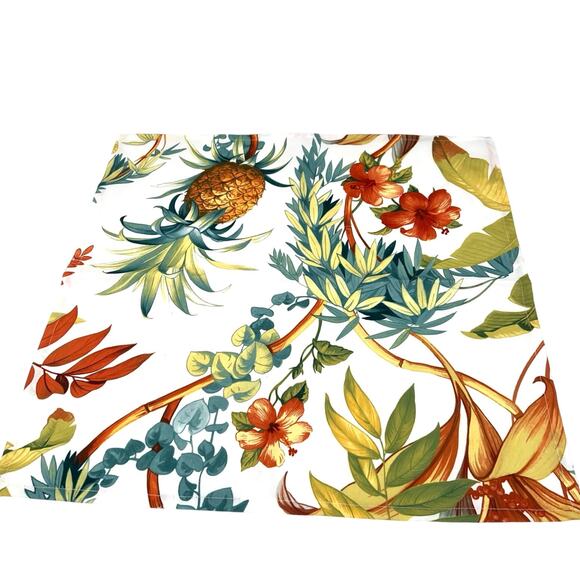 Tommy Bahama pineapple floral tropical tablecloth and napkins set - Picture 2 of 6